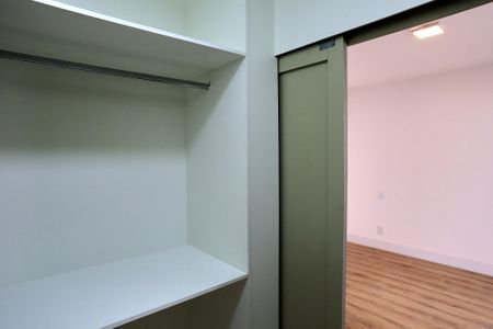 Apartamento para alugar com 190m², 3 quartos e 2 vagas Apartamento para alugar com 190m², 3 quartos e 2 vagasCloset da suíte