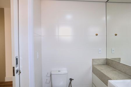Apartamento para alugar com 190m², 3 quartos e 2 vagas Apartamento para alugar com 190m², 3 quartos e 2 vagasBanheiro da Suíte