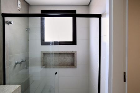 Apartamento para alugar com 190m², 3 quartos e 2 vagas Apartamento para alugar com 190m², 3 quartos e 2 vagasBanheiro da Suíte