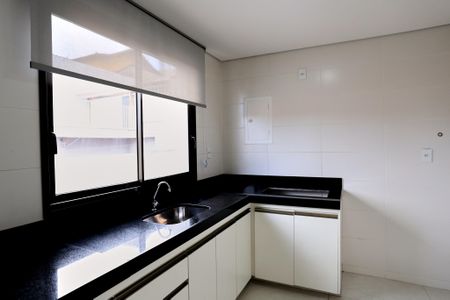 Apartamento para alugar com 190m², 3 quartos e 2 vagas Apartamento para alugar com 190m², 3 quartos e 2 vagasCozinha