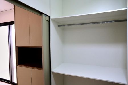 Apartamento para alugar com 190m², 3 quartos e 2 vagas Apartamento para alugar com 190m², 3 quartos e 2 vagasCloset da suíte