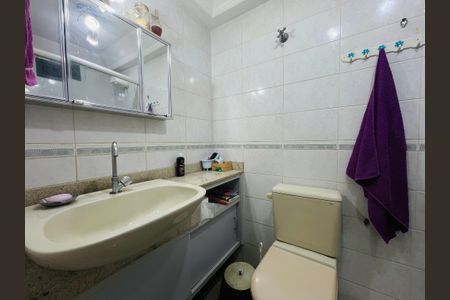 Apartamento à venda com 67m², 3 quartos e 2 vagasBanheiro 2