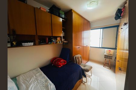 Apartamento à venda com 67m², 3 quartos e 2 vagasQuarto 3