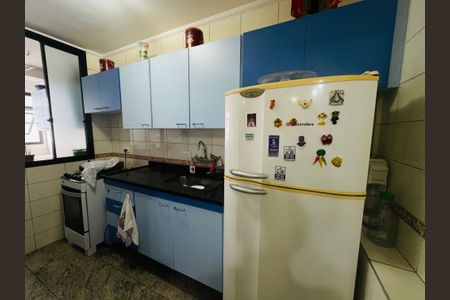 Apartamento à venda com 67m², 3 quartos e 2 vagasCozinha