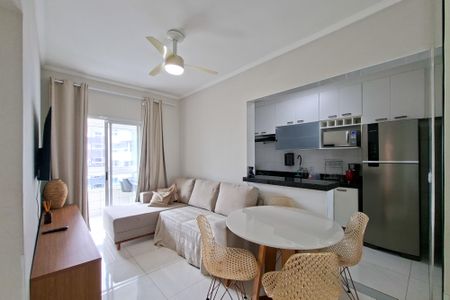 Sala de apartamento para alugar com 2 quartos, 61m² em Guilhermina, Praia Grande