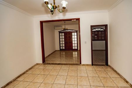 Casa à venda com 5 quartos, 276m² em Santa Monica, Belo Horizonte