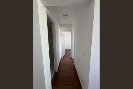 Corredor de apartamento para alugar com 2 quartos, 35m² em Vila Galvão, Guarulhos