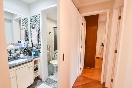 Apartamento à venda com 75m², 2 quartos e 1 vagaCorredor