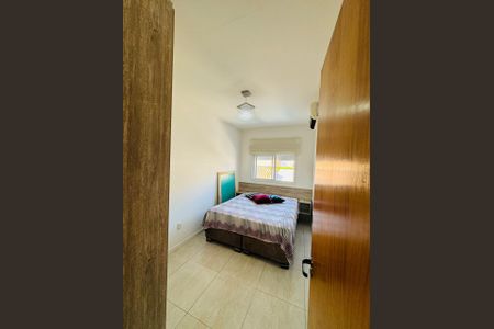 Casa à venda com 240m², 2 quartos e 2 vagasQuarto