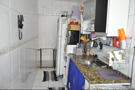 Cozinha de apartamento para alugar com 2 quartos, 50m² em Tomás Coelho, Rio de Janeiro