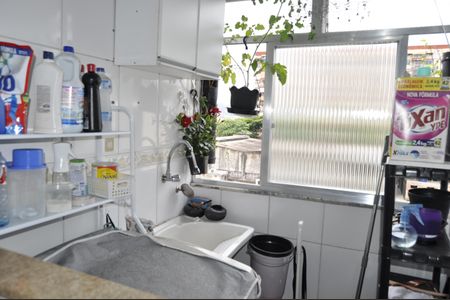 Área de Serviço de apartamento para alugar com 2 quartos, 50m² em Tomás Coelho, Rio de Janeiro