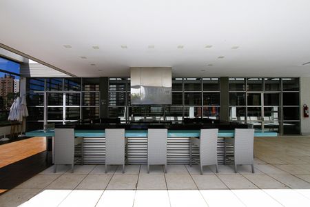 Apartamento à venda com 152m², 4 quartos e 3 vagasÁrea comum - Churrasqueira