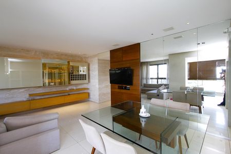 Apartamento à venda com 152m², 4 quartos e 3 vagasSala