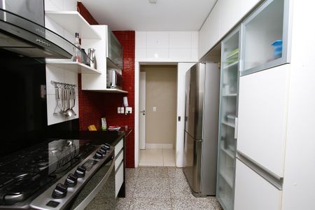 Apartamento à venda com 152m², 4 quartos e 3 vagasCozinha