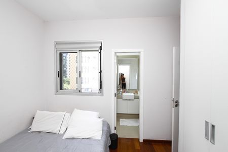 Apartamento à venda com 152m², 4 quartos e 3 vagasQuarto 4 - Suíte