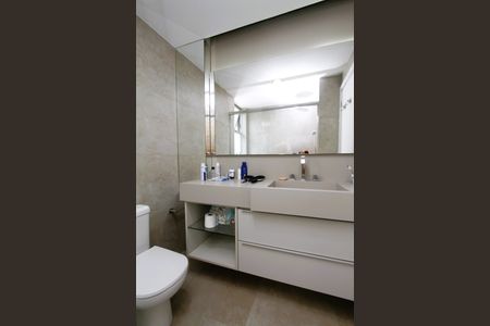 Apartamento à venda com 152m², 4 quartos e 3 vagasBanheiro da Suíte 3