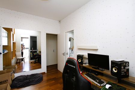 Apartamento à venda com 152m², 4 quartos e 3 vagasQuarto 1 semi suíte