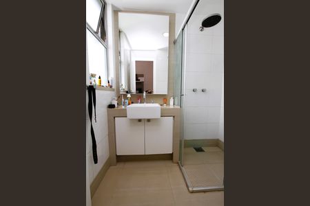 Apartamento à venda com 152m², 4 quartos e 3 vagasBanheiro da Suíte 4