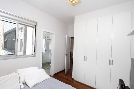Apartamento à venda com 152m², 4 quartos e 3 vagasQuarto 4 - Suíte