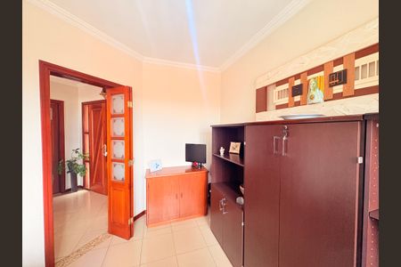 Casa de condomínio à venda com 500m², 5 quartos e 5 vagasEscritório