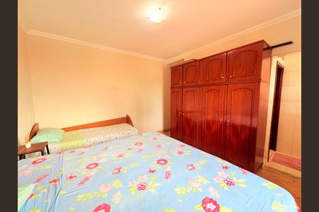 Casa de condomínio à venda com 500m², 5 quartos e 5 vagasSuíte do andar inferior