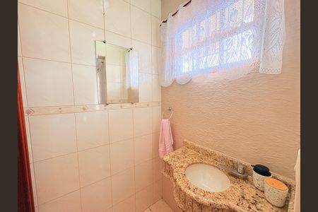 Casa de condomínio à venda com 500m², 5 quartos e 5 vagasBanheiro da Suíte andar inferior