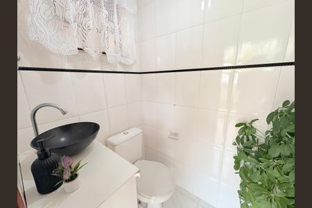 Casa de condomínio à venda com 500m², 5 quartos e 5 vagasBanheiro Área externa 