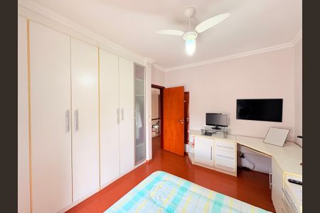 Casa de condomínio à venda com 500m², 5 quartos e 5 vagasQuarto 3