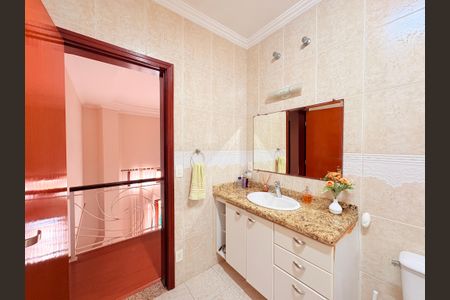 Casa de condomínio à venda com 500m², 5 quartos e 5 vagasBanheiro Social