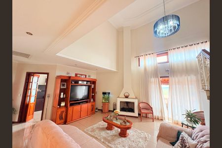 Casa de condomínio à venda com 500m², 5 quartos e 5 vagasSala