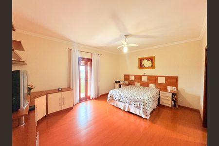 Casa de condomínio à venda com 500m², 5 quartos e 5 vagasSuíte Master