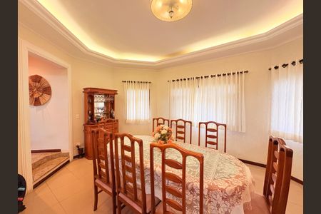 Casa de condomínio à venda com 500m², 5 quartos e 5 vagasSala de Jantar