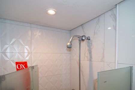 Casa de condomínio à venda com 37m², 1 quarto e 1 vaga Casa de condomínio à venda com 37m², 1 quarto e 1 vagaBanheiro