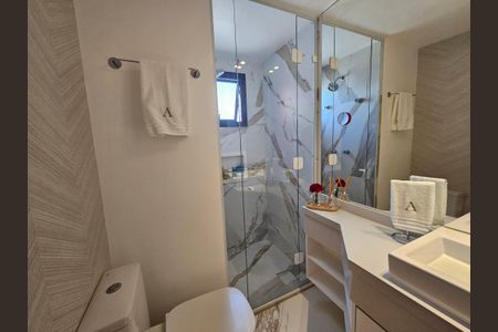 Apartamento à venda com 57m², 2 quartos e 2 vagasBanheiro da Suíte 2