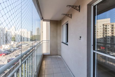 Varanda de apartamento para alugar com 1 quarto, 72m² em Jardim Tupanci, Barueri