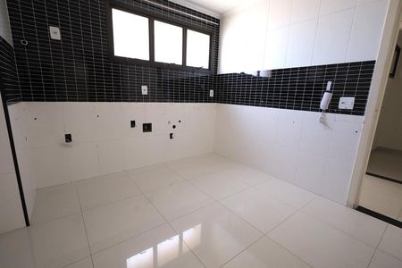Apartamento à venda com 135m², 4 quartos e 2 vagasCozinha