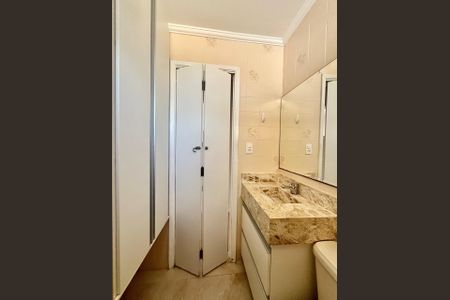 Apartamento à venda com 64m², 1 quarto e 1 vaga Apartamento à venda com 64m², 1 quarto e 1 vagaBanheiro