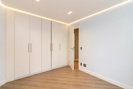 Apartamento à venda com 130m², 3 quartos e 3 vagasQuarto 3