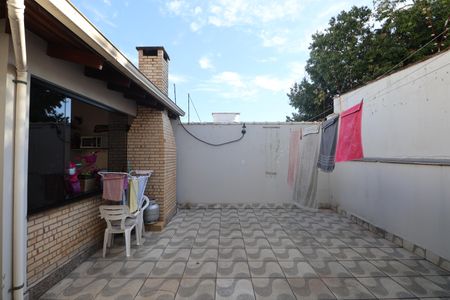 Casa à venda com 201m², 3 quartos e 3 vagasÁrea externa