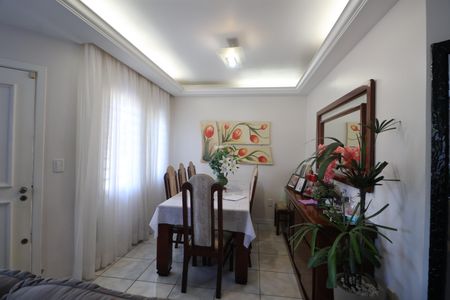 Casa à venda com 201m², 3 quartos e 3 vagasSala 1
