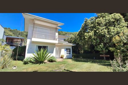 Casa de condomínio para alugar com 545m², 3 quartos e 4 vagasFachada