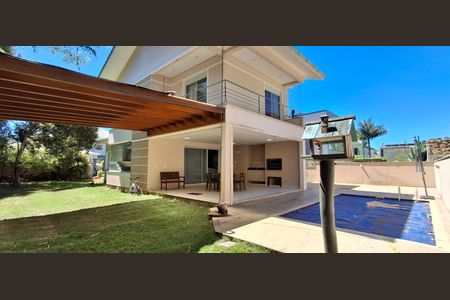 Casa de condomínio para alugar com 545m², 3 quartos e 4 vagasPiscina