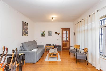 Casa para alugar com 320m², 5 quartos e 6 vagas Sala