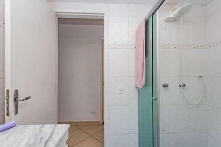 Casa para alugar com 320m², 5 quartos e 6 vagasBanheiro Social