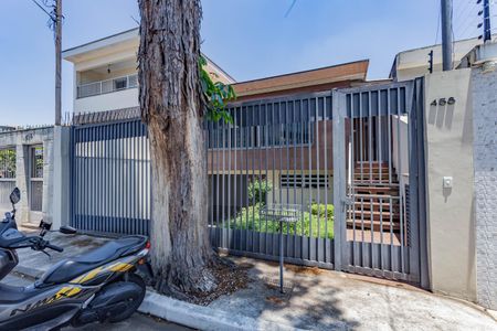 Casa para alugar com 320m², 5 quartos e 6 vagasFachada