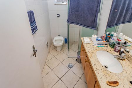 Casa para alugar com 320m², 5 quartos e 6 vagasBanheiro da Suíte 1