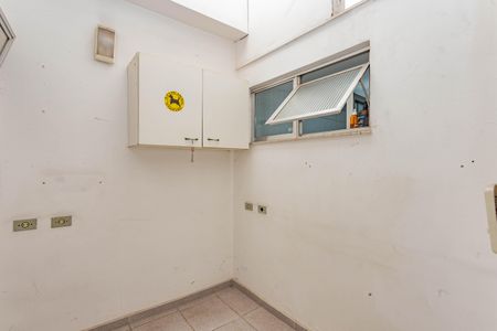 Casa para alugar com 320m², 5 quartos e 6 vagasJardim de inverno