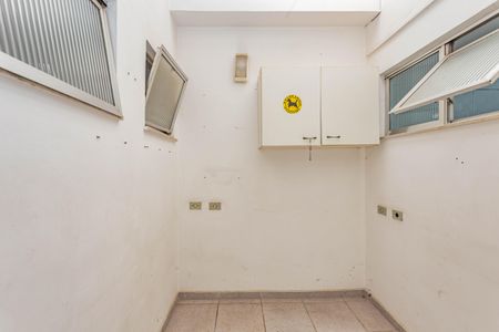 Casa para alugar com 320m², 5 quartos e 6 vagasJardim de inverno