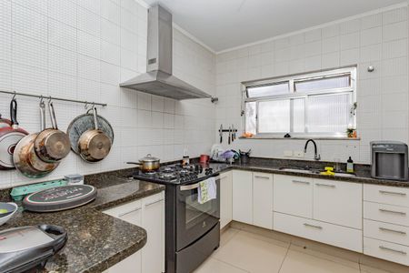 Casa para alugar com 320m², 5 quartos e 6 vagasCozinha