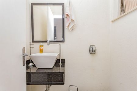 Casa para alugar com 320m², 5 quartos e 6 vagasLavabo